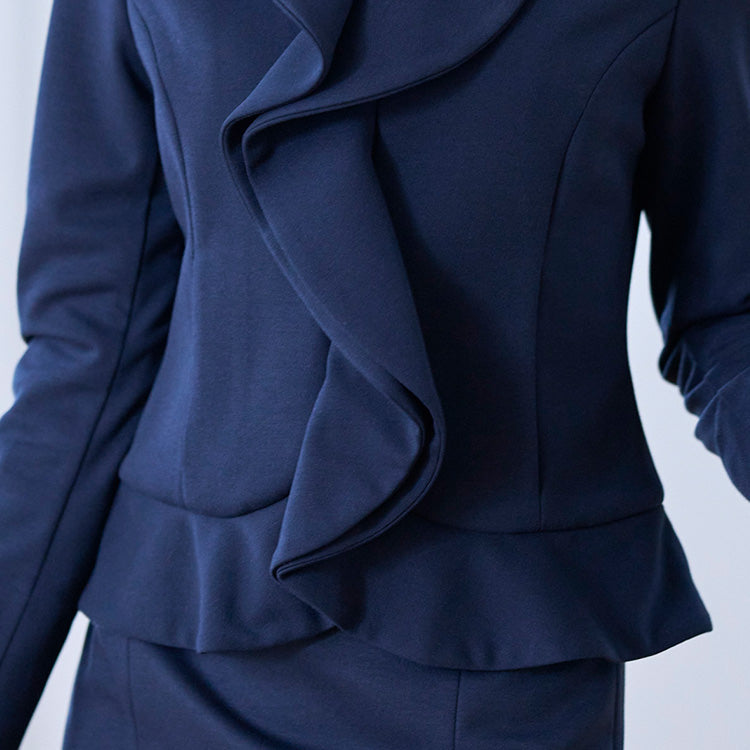 A gorgeous jacket that can make you look like a president or a princess