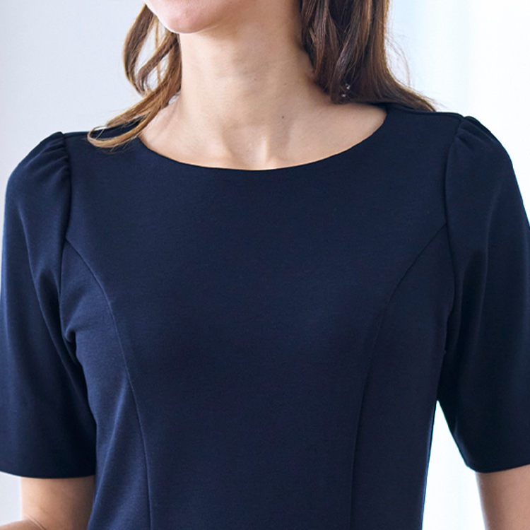 A neat look for business <br> Specially designed neckline