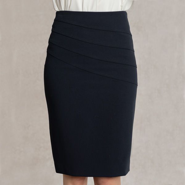 Figure-flattering silhouette