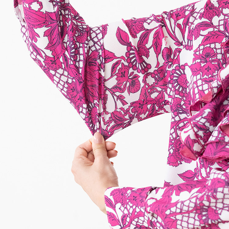 Stretch chiffon for comfort around the shoulders all day long