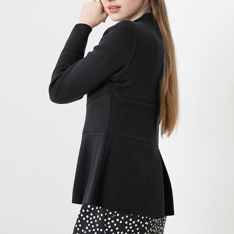 KNIT MEETS PEPLUM