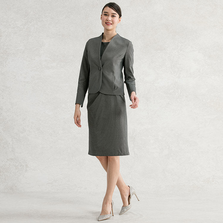 Pair with a cotton-blend jersey jacket for a professional look