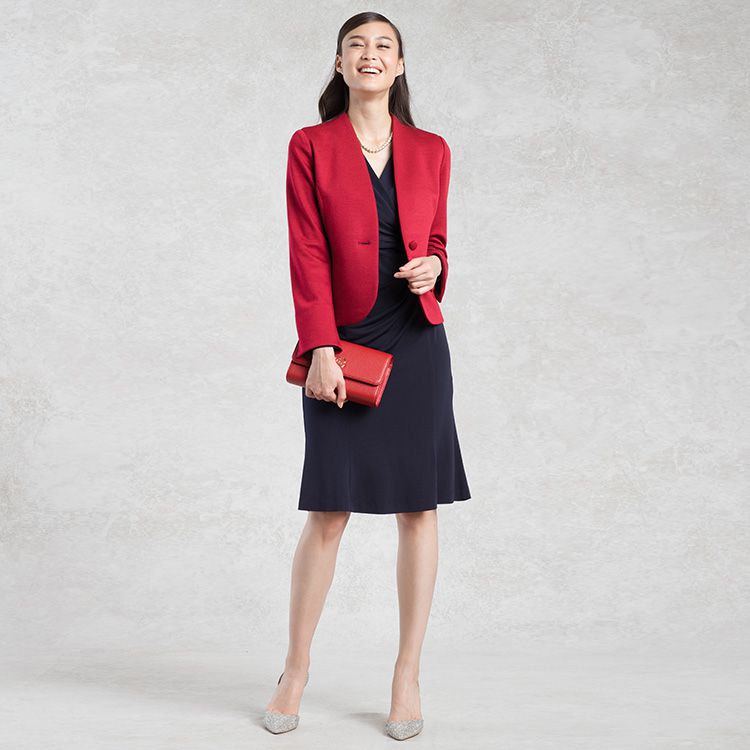 Add a vibrant touch to navy