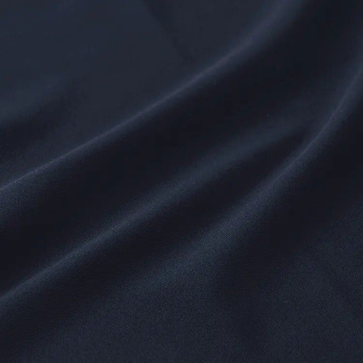 Retains warmth, keeps you cozy