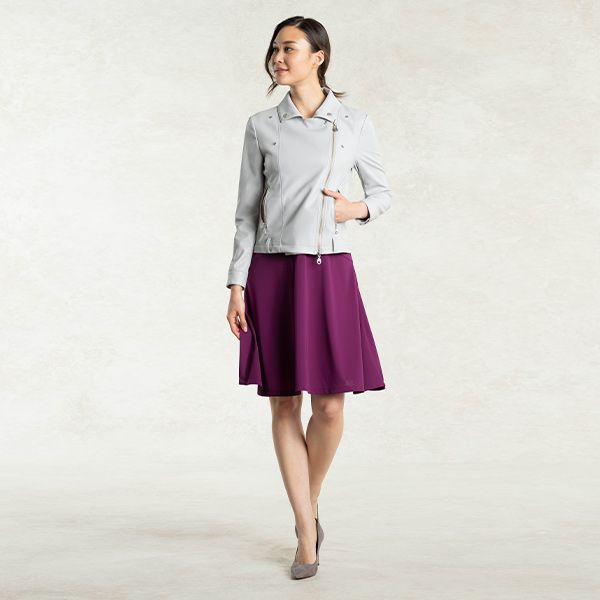 Modish style to pair with feminine colors