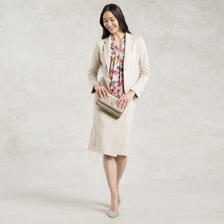 PAIR WITH NUANCE COLORS FOR A SOFT LOOK