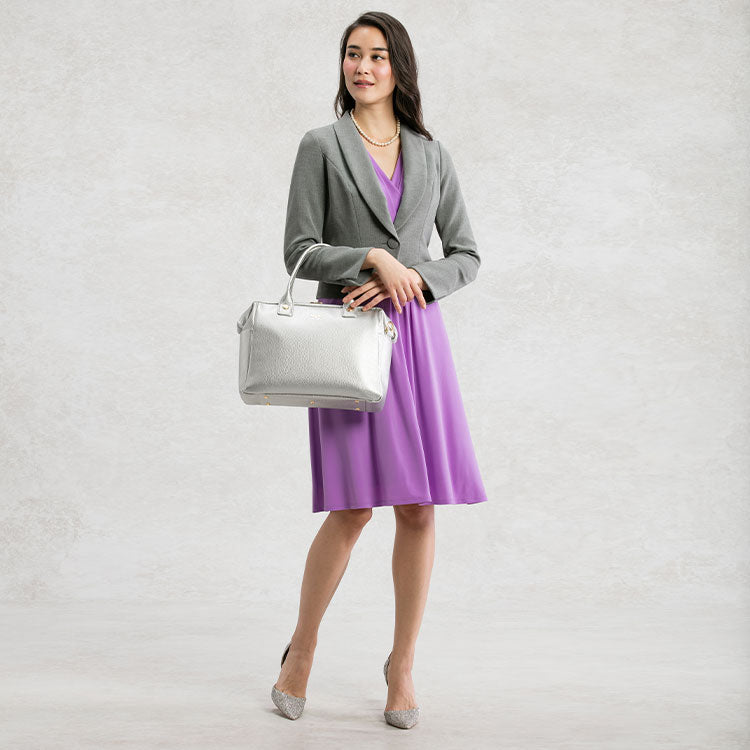 Wear a shawl collar for a cool look