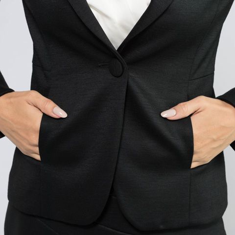 Two pockets for business cards and smartphone