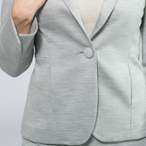 Two pockets for business cards and smartphones
