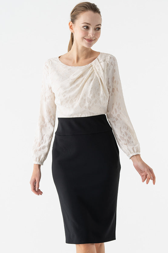Space Material: White X Black Décolleté Tuck Dress