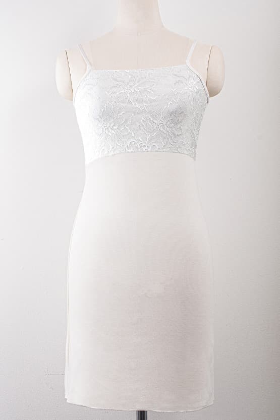 Lace Shape-Supporting Underdress