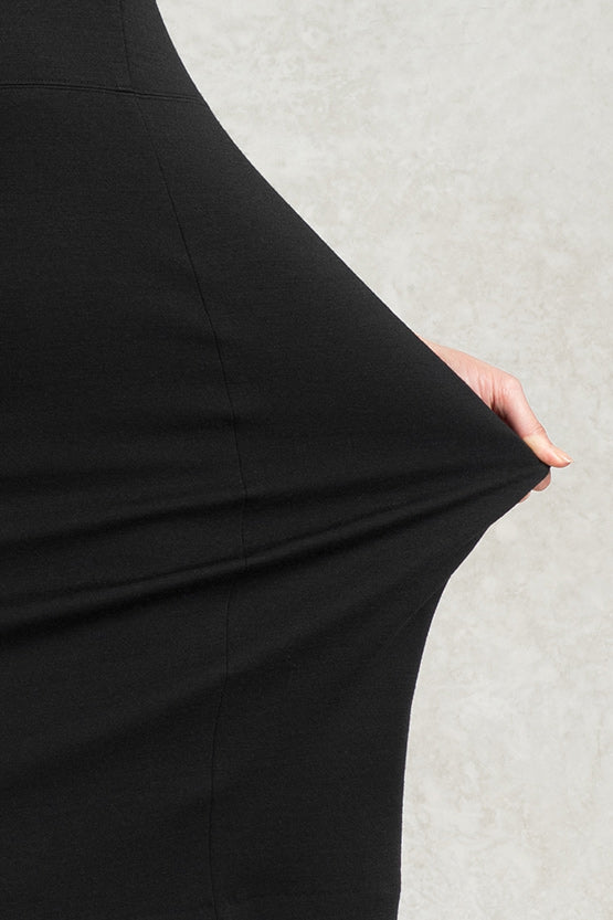 All-Season Material: Smart Stretch Front Vent Skirt