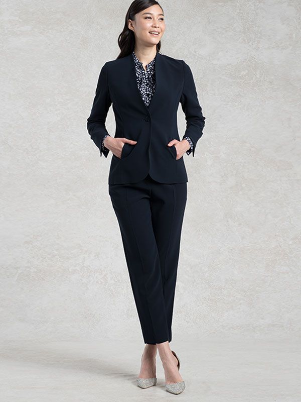 Suit Friendly: Navy Tucked Pants